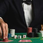 Differences between live dealer games and regular games